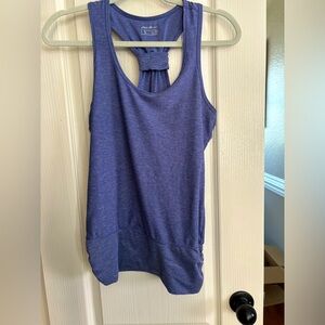 Eddie Bauer racer back workout tank. Rouching on sides. XS. Like new condition.‎